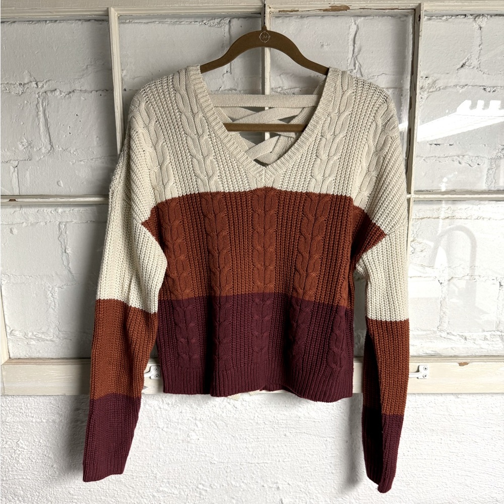 Derek Heart | Lace Up V-Neck Sweater| XL